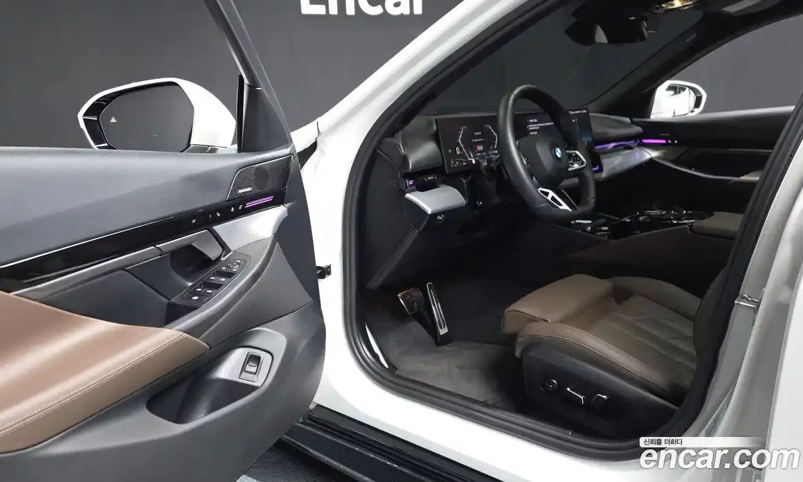 BMW 5 серия 2024 2.0 автомат (гидро), фото 12