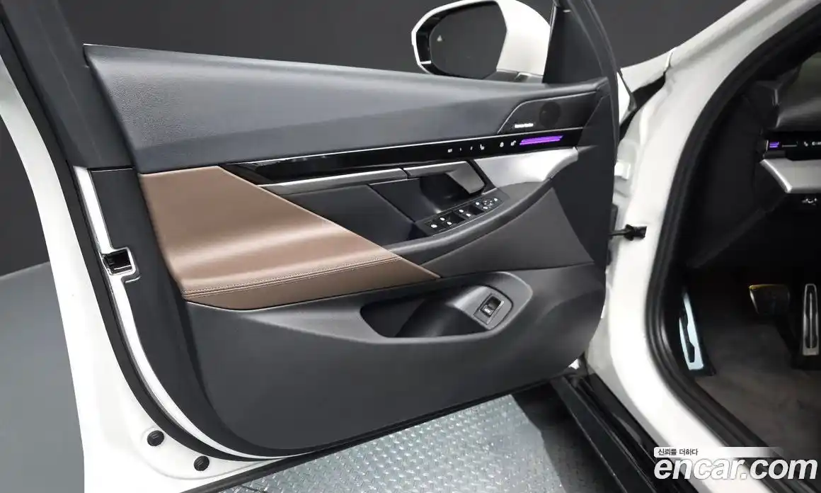 BMW 5 серия 2024 2.0 автомат (гидро), фото 13