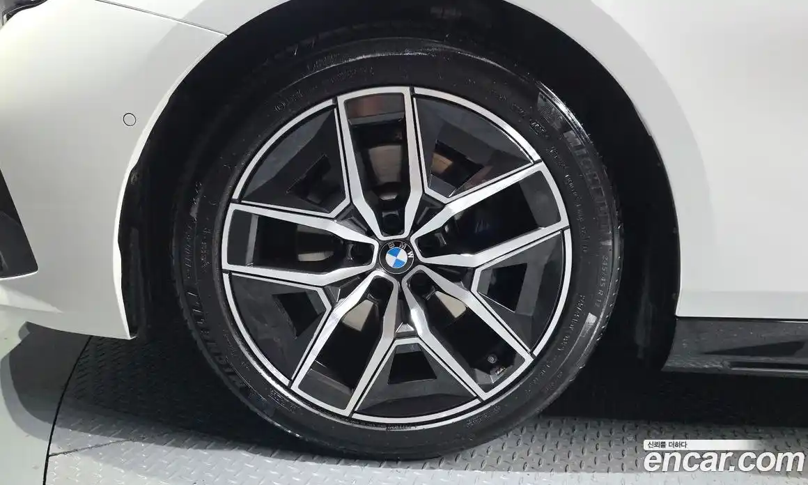 BMW 5 серия 2024 2.0 автомат (гидро), фото 4