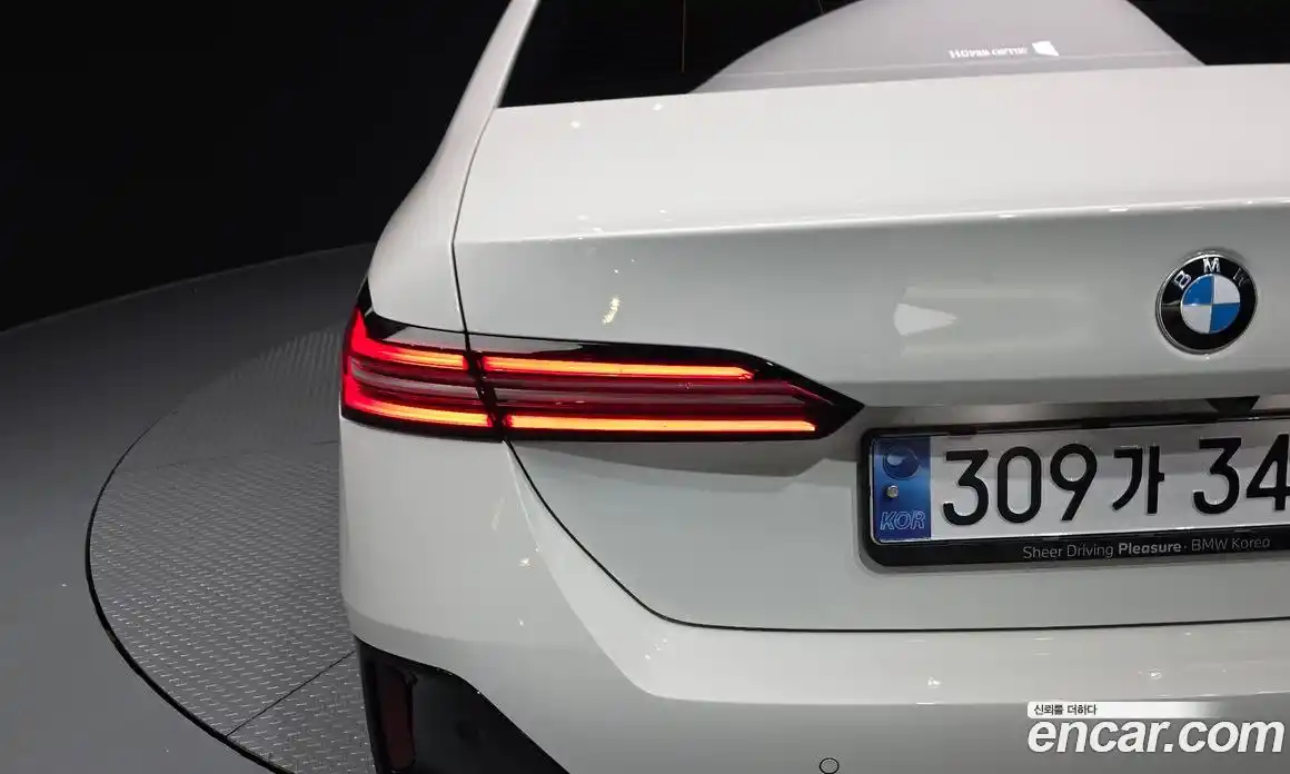 BMW 5 серия 2024 2.0 автомат (гидро), фото 8