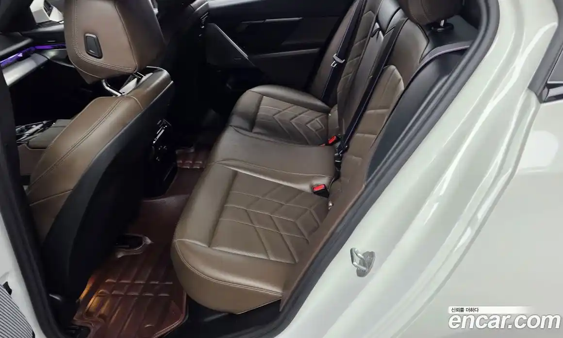 BMW 5 серия 2024 2.0 автомат (гидро), фото 16