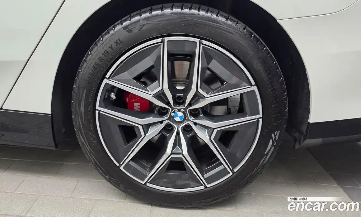 BMW 5 серия 2024 2.0 автомат (гидро), фото 7