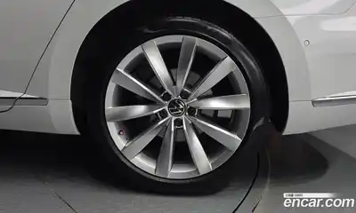 Volkswagen Arteon 2023 2.0 автомат (гидро), миниатюра 6