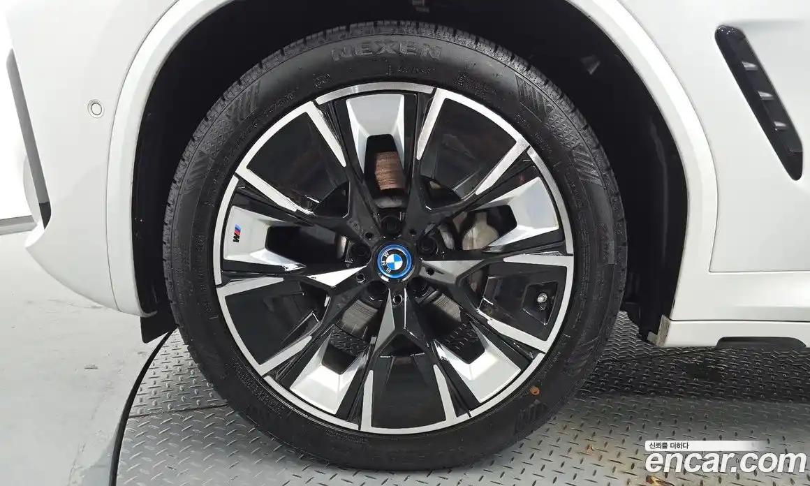 BMW iX3 2022 0.2 автомат (гидро), фото 4