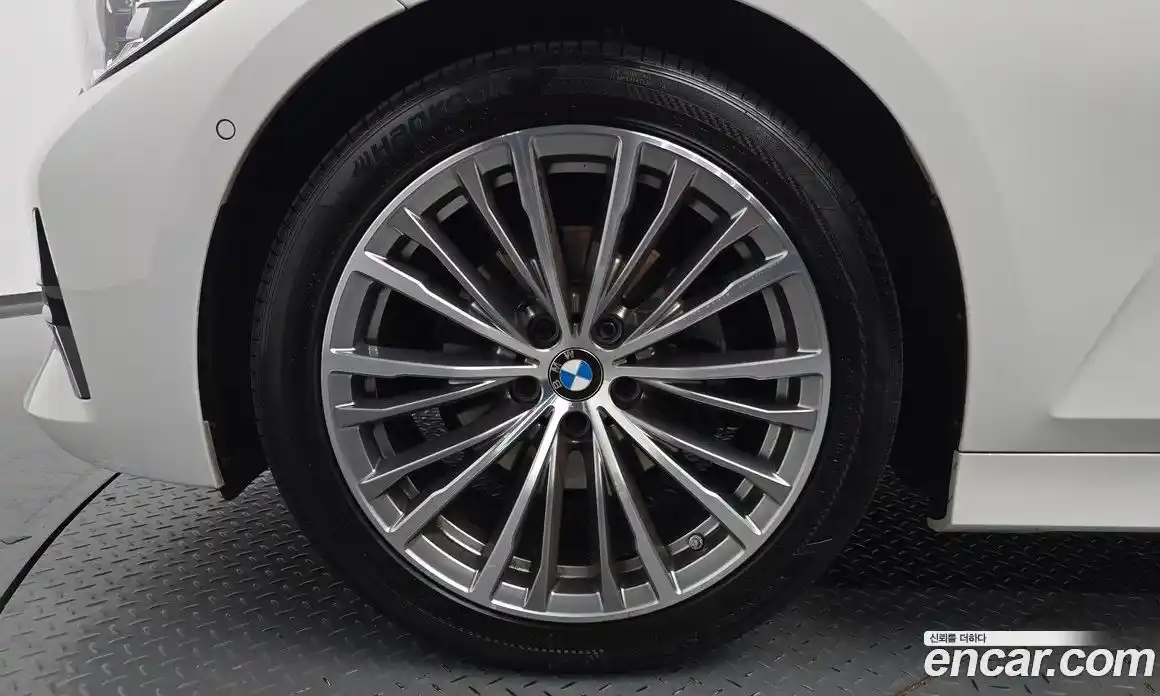 BMW 3 серия 2022 2.0 автомат (гидро), фото 4
