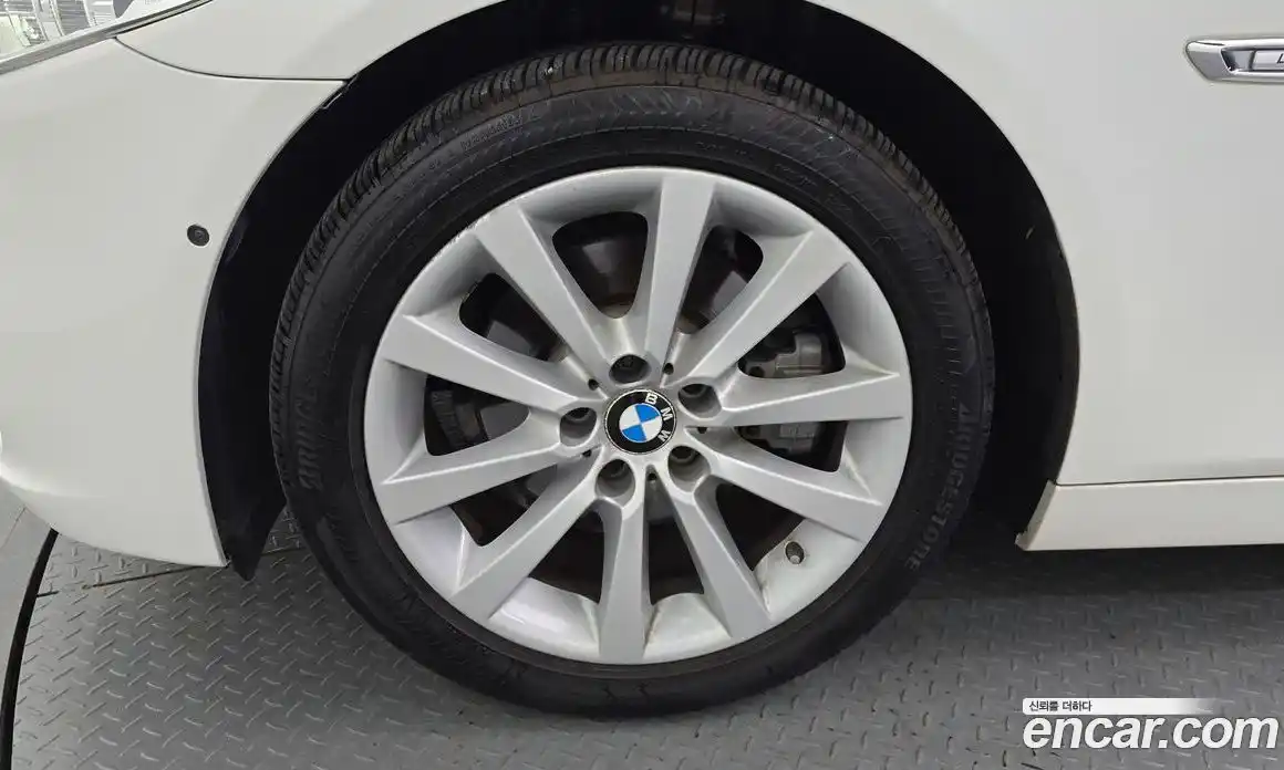 BMW 5 серия 2016 2.0 автомат (гидро), фото 5