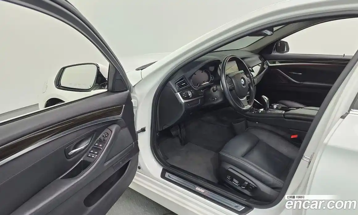BMW 5 серия 2016 2.0 автомат (гидро), фото 10
