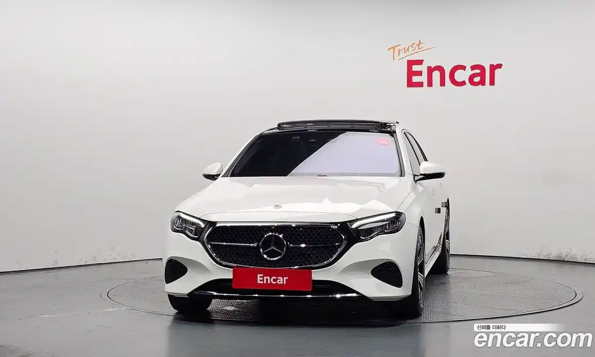 Mercedes-Benz E-Class 2025 2.0 автомат (гидро), фото 3