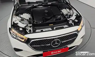 Mercedes-Benz E-Class 2025 2.0 автомат (гидро), миниатюра 6