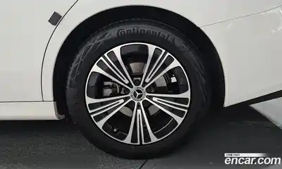 Mercedes-Benz E-Class 2025 2.0 автомат (гидро), миниатюра 7