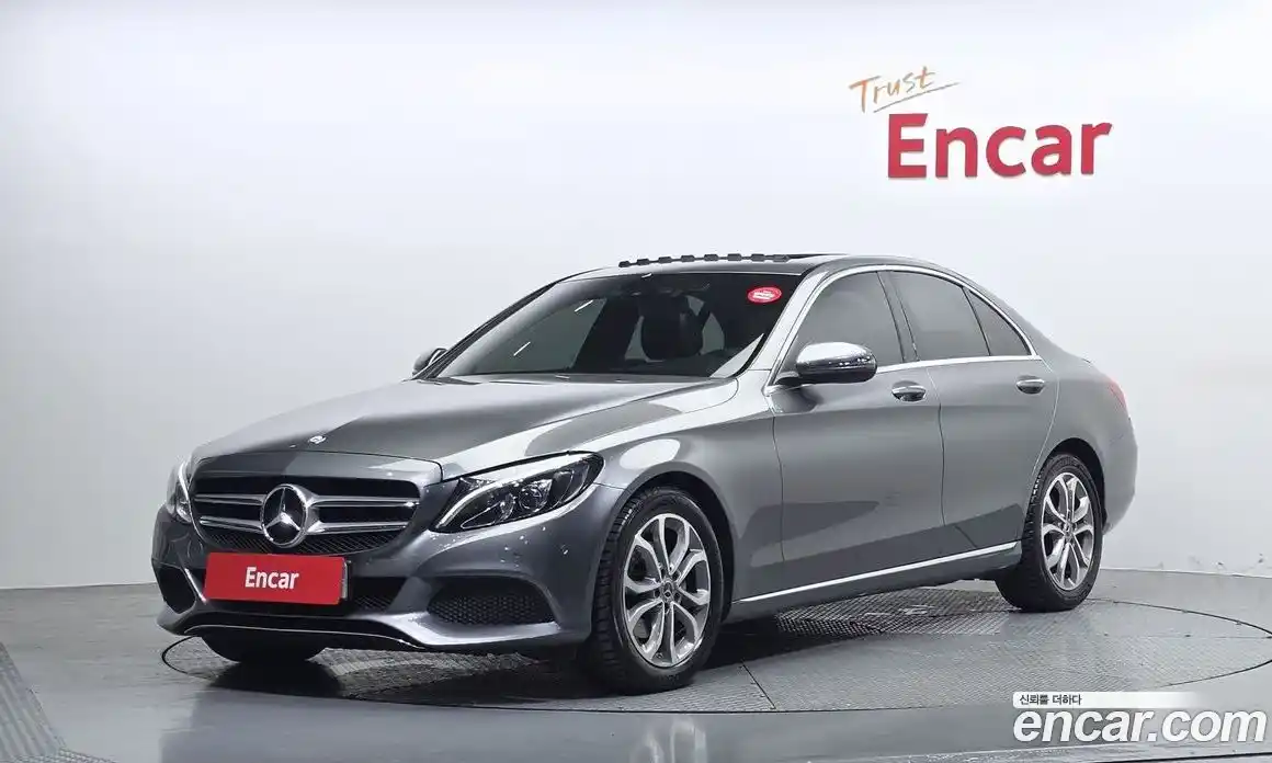 Mercedes-Benz C-Class 2017 2.0 гидро, фото 1 Mercedes-Benz C-Class 2017 2.0 гидро, фото 1