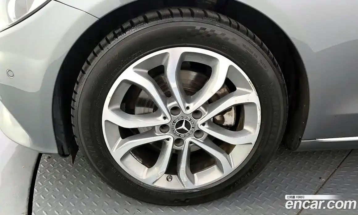 Mercedes-Benz C-Class 2017 2.0 гидро, фото 5 Mercedes-Benz C-Class 2017 2.0 гидро, фото 5