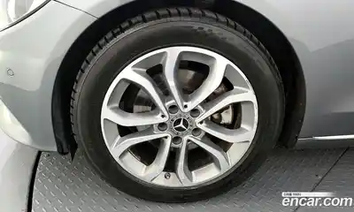 Mercedes-Benz C-Class 2017 2.0 гидро, миниатюра 5 Mercedes-Benz C-Class 2017 2.0 гидро, миниатюра 5