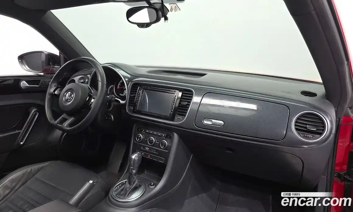 Volkswagen Beatle 2014 2.0 автомат (гидро), фото 7