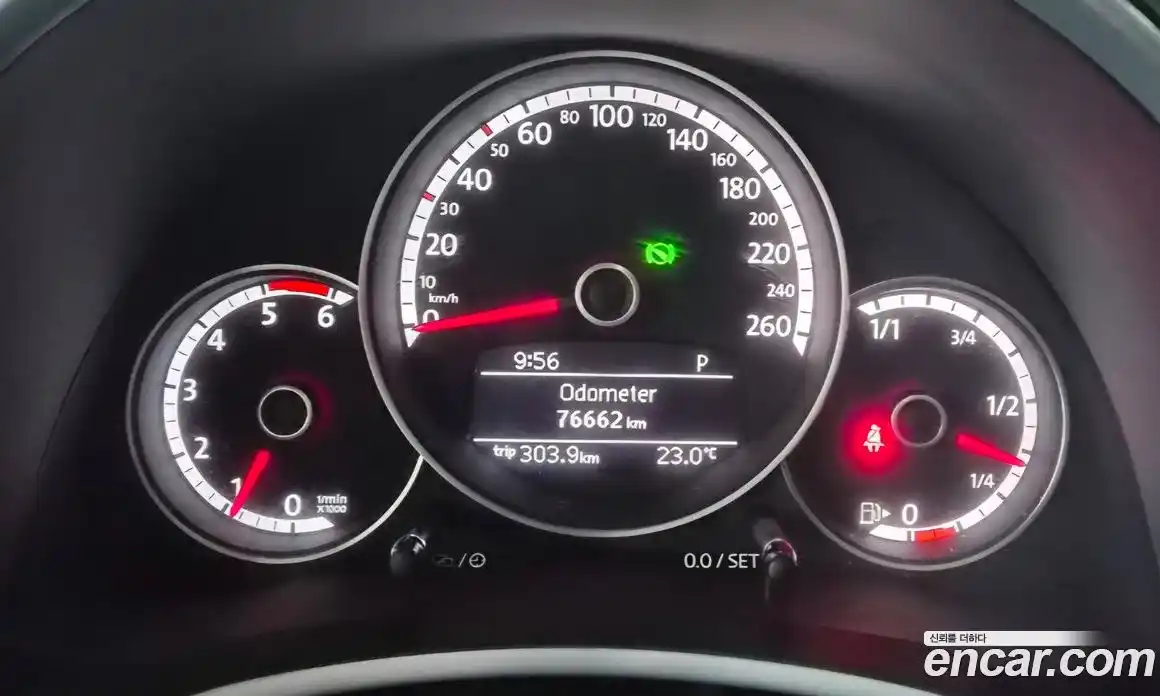 Volkswagen Beatle 2014 2.0 автомат (гидро), фото 8