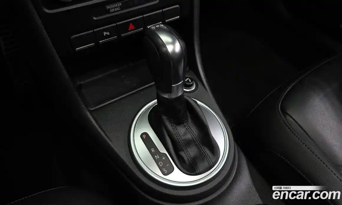 Volkswagen Beatle 2014 2.0 автомат (гидро), фото 9