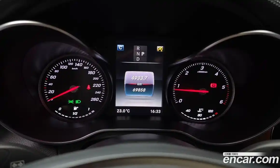 Mercedes-Benz GLC-Class 2018 2.1 гидро, фото 11 Mercedes-Benz GLC-Class 2018 2.1 гидро, фото 11