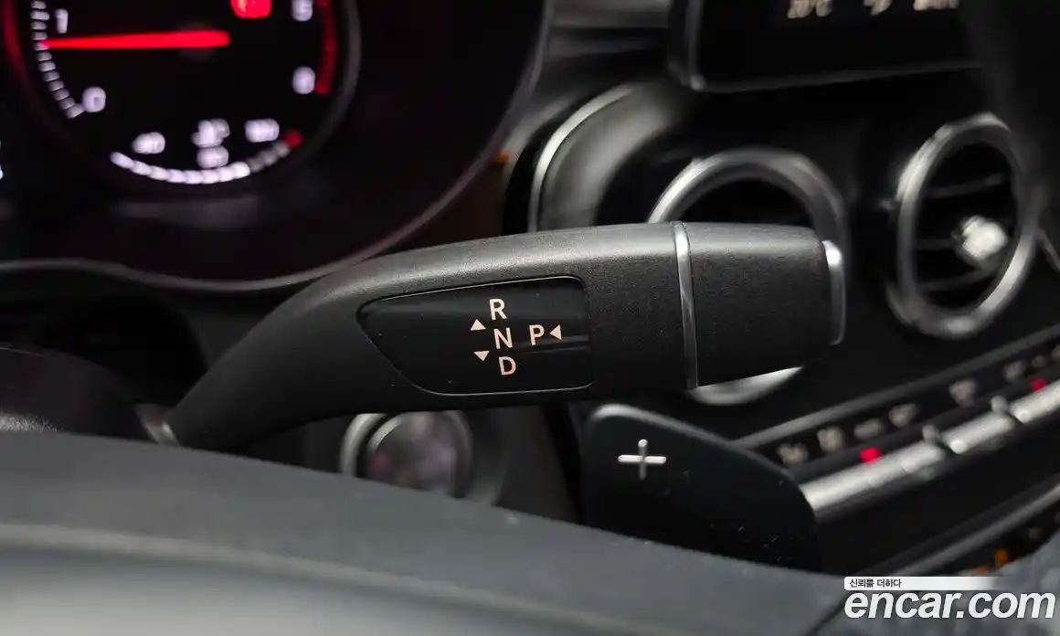 Mercedes-Benz GLC-Class 2018 2.1 гидро, фото 12 Mercedes-Benz GLC-Class 2018 2.1 гидро, фото 12