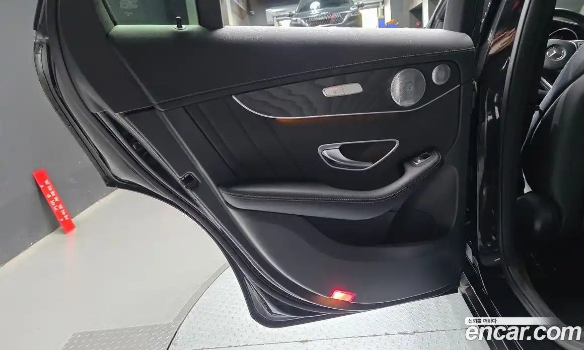 Mercedes-Benz GLC-Class 2018 2.1 гидро, фото 15 Mercedes-Benz GLC-Class 2018 2.1 гидро, фото 15