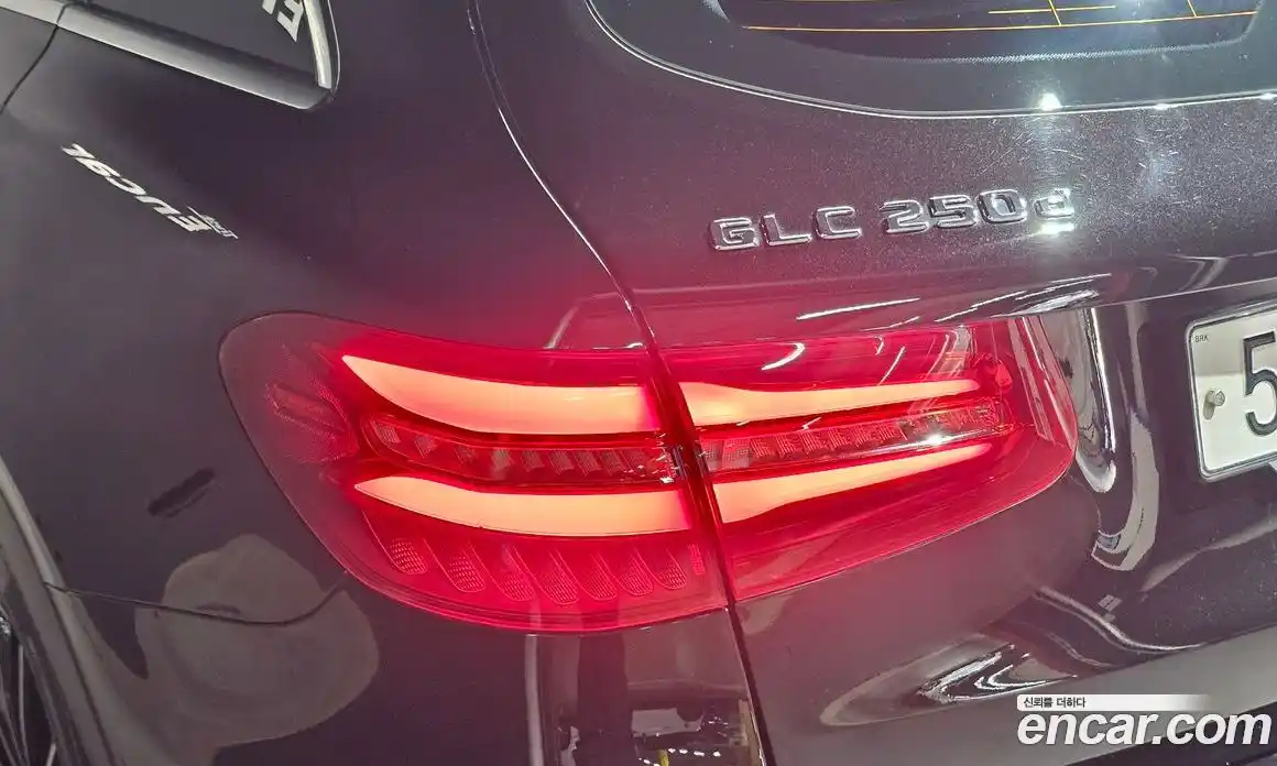 Mercedes-Benz GLC-Class 2018 2.1 гидро, фото 9 Mercedes-Benz GLC-Class 2018 2.1 гидро, фото 9
