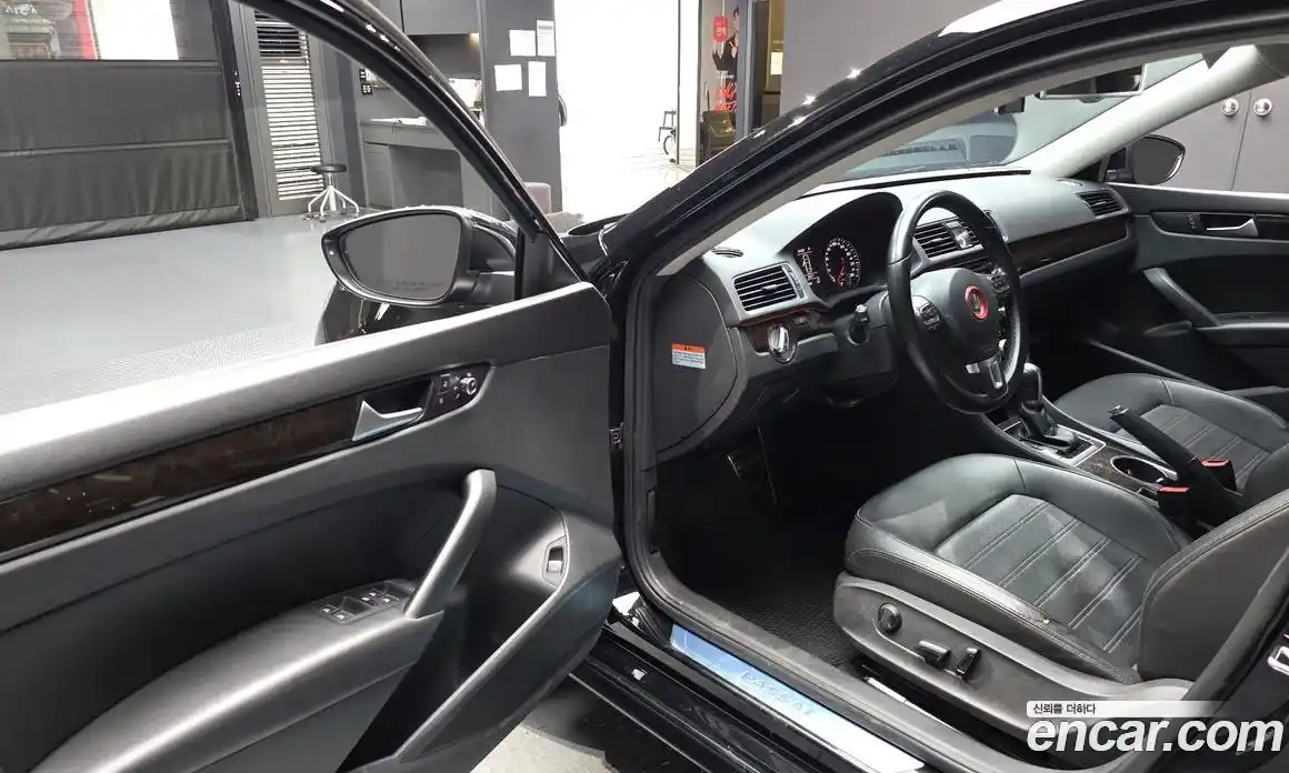 Volkswagen Passat 2015 1.8 автомат (гидро), фото 10
