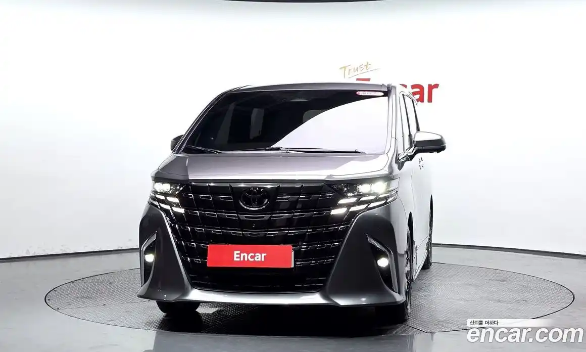 Toyota Alphard 2025 2.5 автомат (гидро), фото 2 Toyota Alphard 2025 2.5 автомат (гидро), фото 2