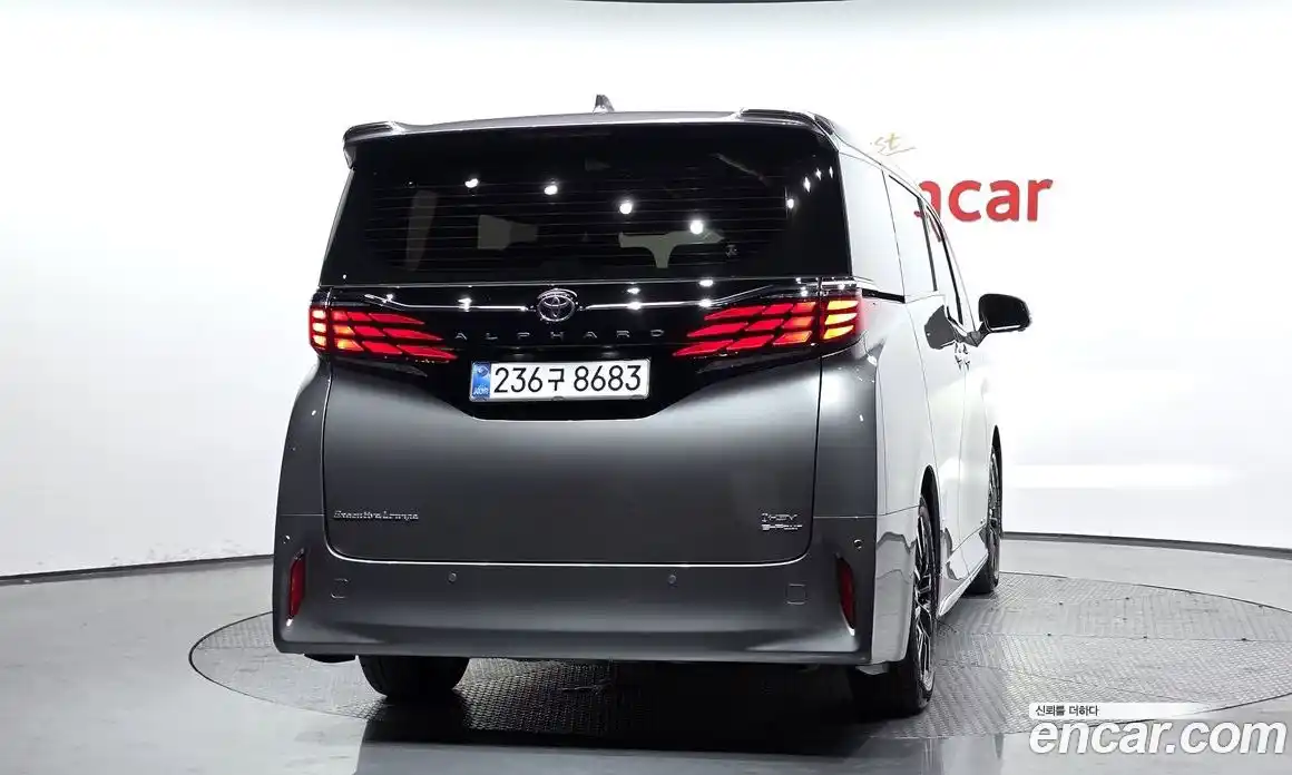 Toyota Alphard 2025 2.5 автомат (гидро), фото 3 Toyota Alphard 2025 2.5 автомат (гидро), фото 3