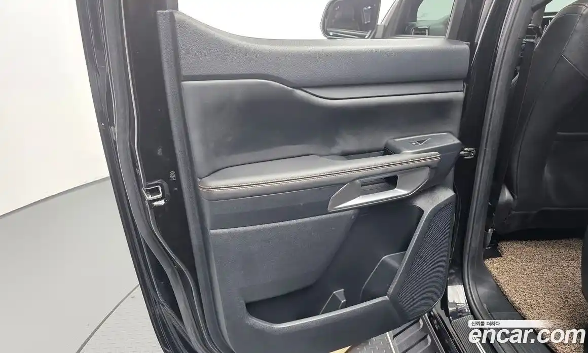 Ford Ranger 2023 2.0 автомат (гидро), фото 14