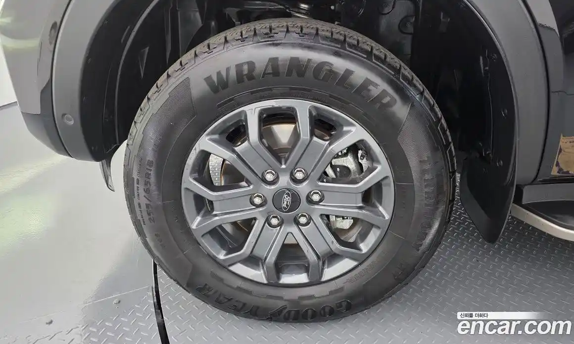Ford Ranger 2023 2.0 автомат (гидро), фото 5