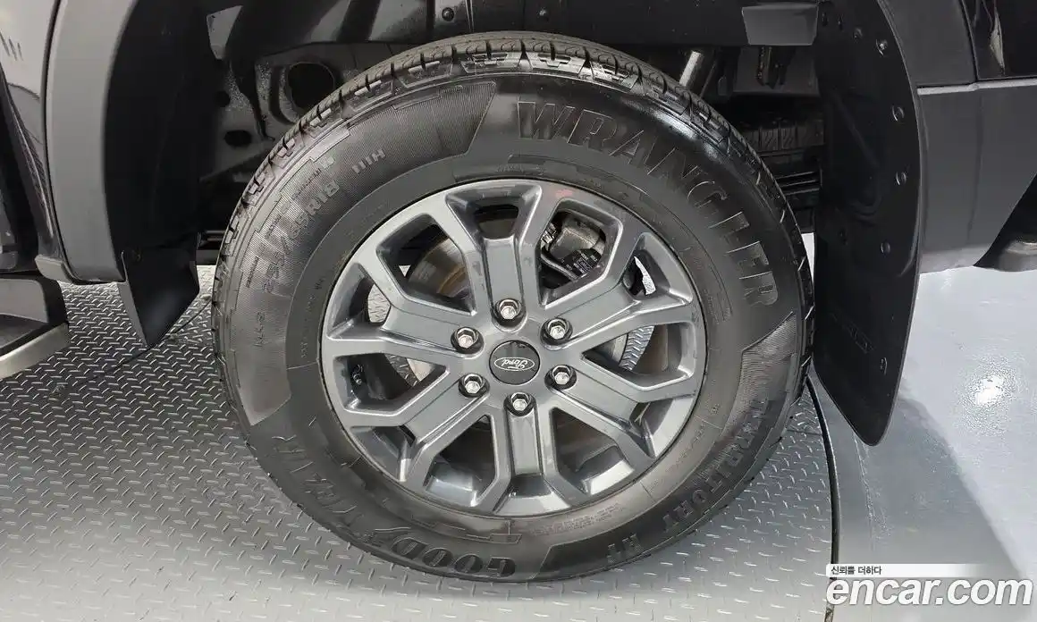 Ford Ranger 2023 2.0 автомат (гидро), фото 7