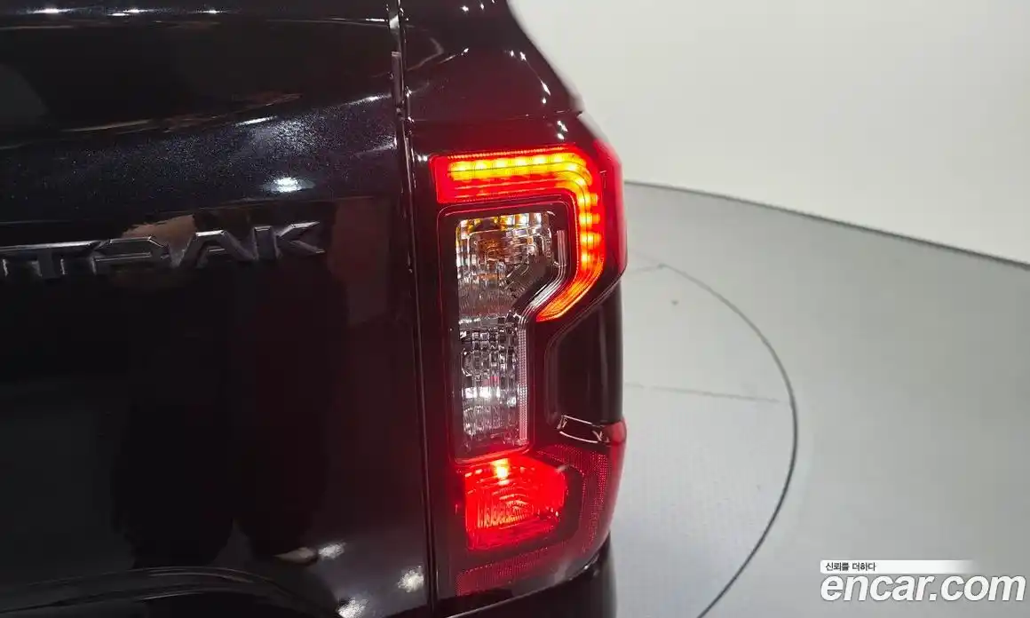 Ford Ranger 2023 2.0 автомат (гидро), фото 9