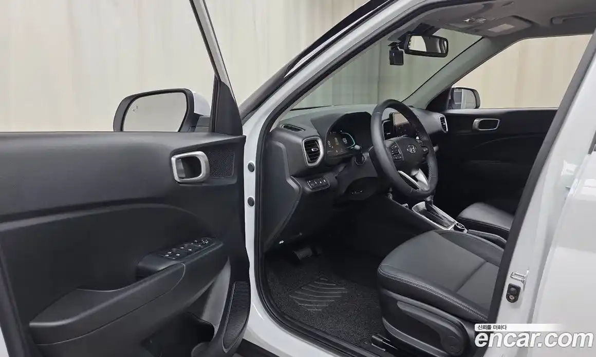 Hyundai Venue 2026 1.6 автомат (гидро), фото 13