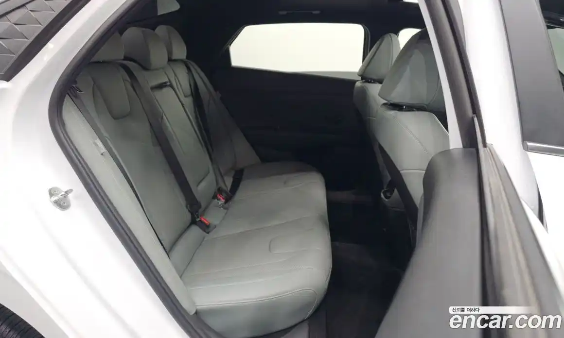 Hyundai Avante 2024 1.6 автомат (гидро), фото 16