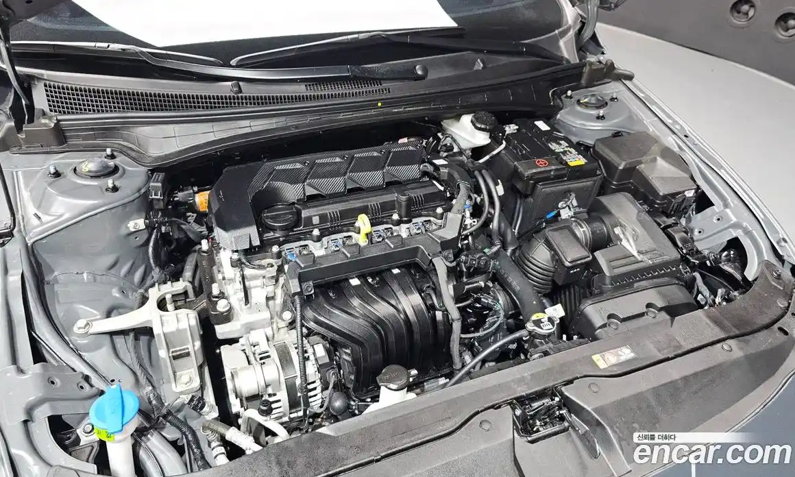 Hyundai Avante 2025 1.6 автомат (гидро), фото 5