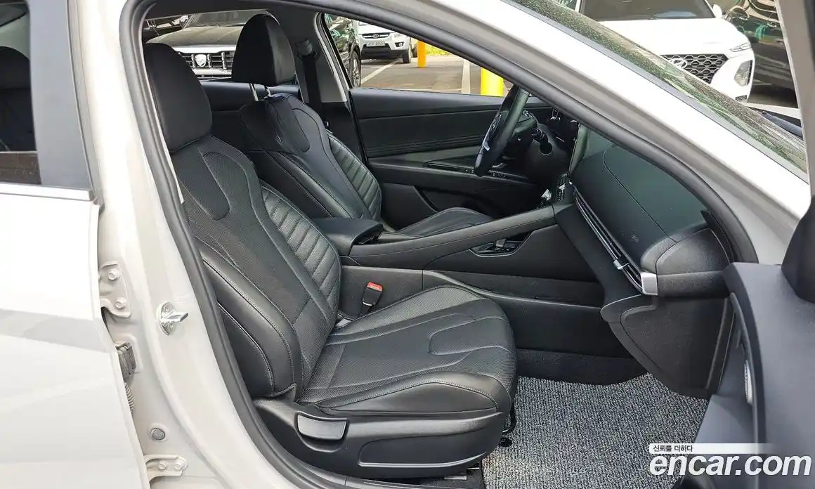 Hyundai Avante 2021 1.6 автомат (гидро), фото 16
