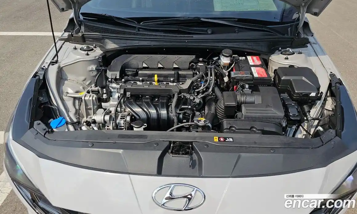Hyundai Avante 2021 1.6 автомат (гидро), фото 6