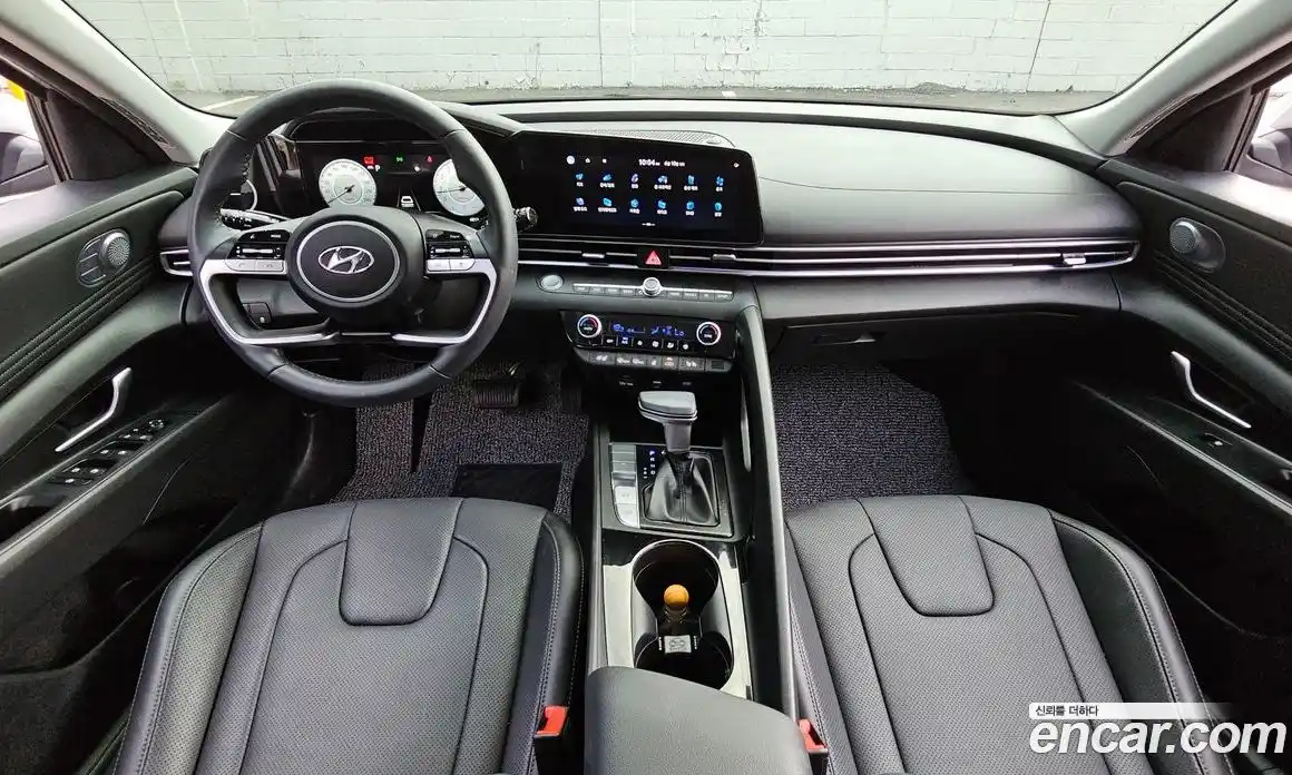 Hyundai Avante 2021 1.6 автомат (гидро), фото 10