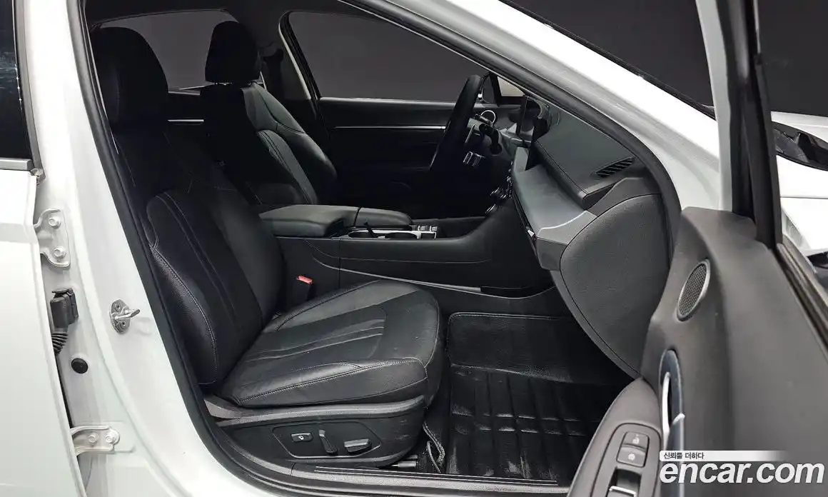 Hyundai Sonata 2025 2.0 автомат (гидро), фото 16