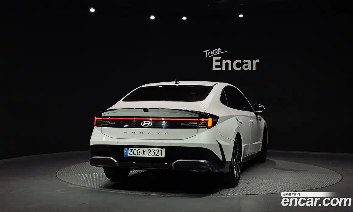 Hyundai Sonata 2025 2.0 автомат (гидро), фото 4