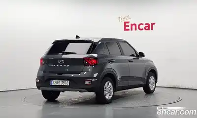 Hyundai Venue, 2025, 5 842 км