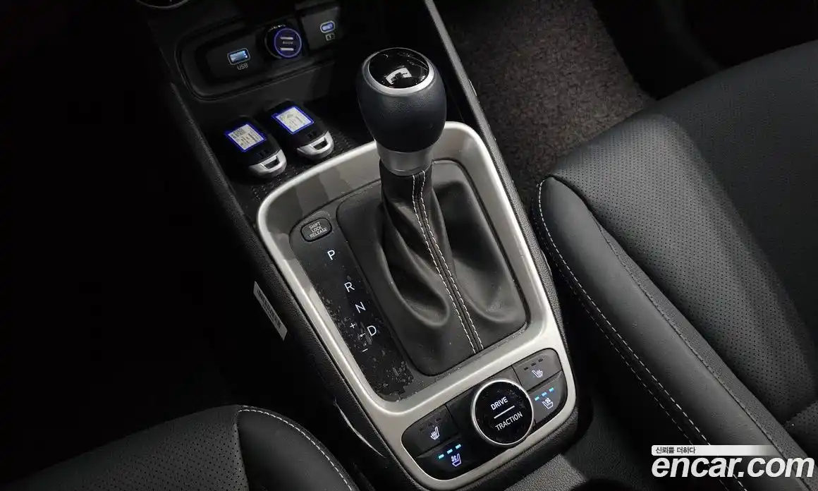 Hyundai Venue 2025 1.6 автомат (гидро), фото 11
