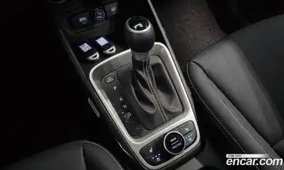 Hyundai Venue 2025 1.6 автомат (гидро), миниатюра 11