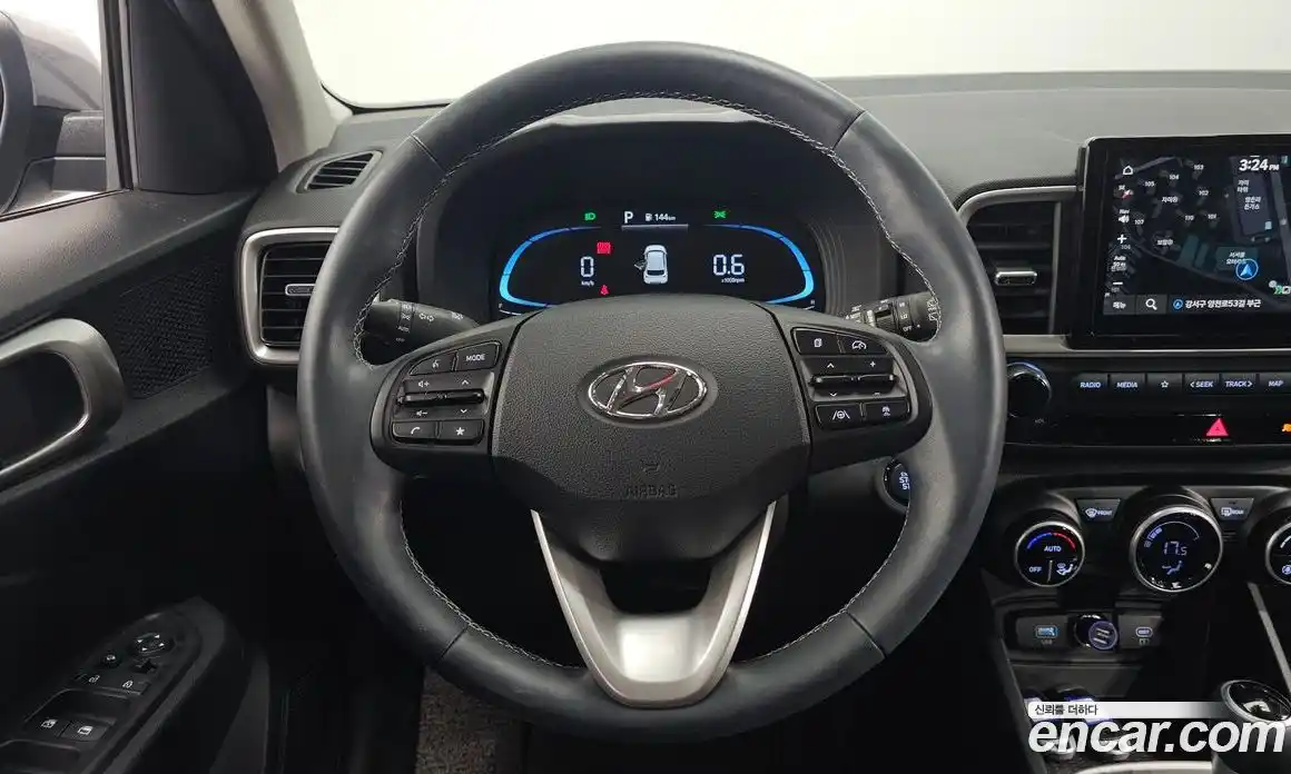 Hyundai Venue 2025 1.6 автомат (гидро), фото 18