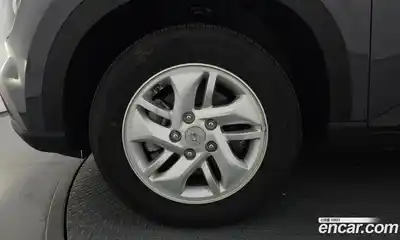 Hyundai Venue 2025 1.6 автомат (гидро), миниатюра 4