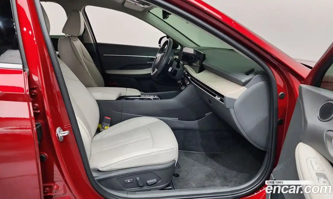 Hyundai Sonata 2025 1.6 автомат (гидро), фото 16