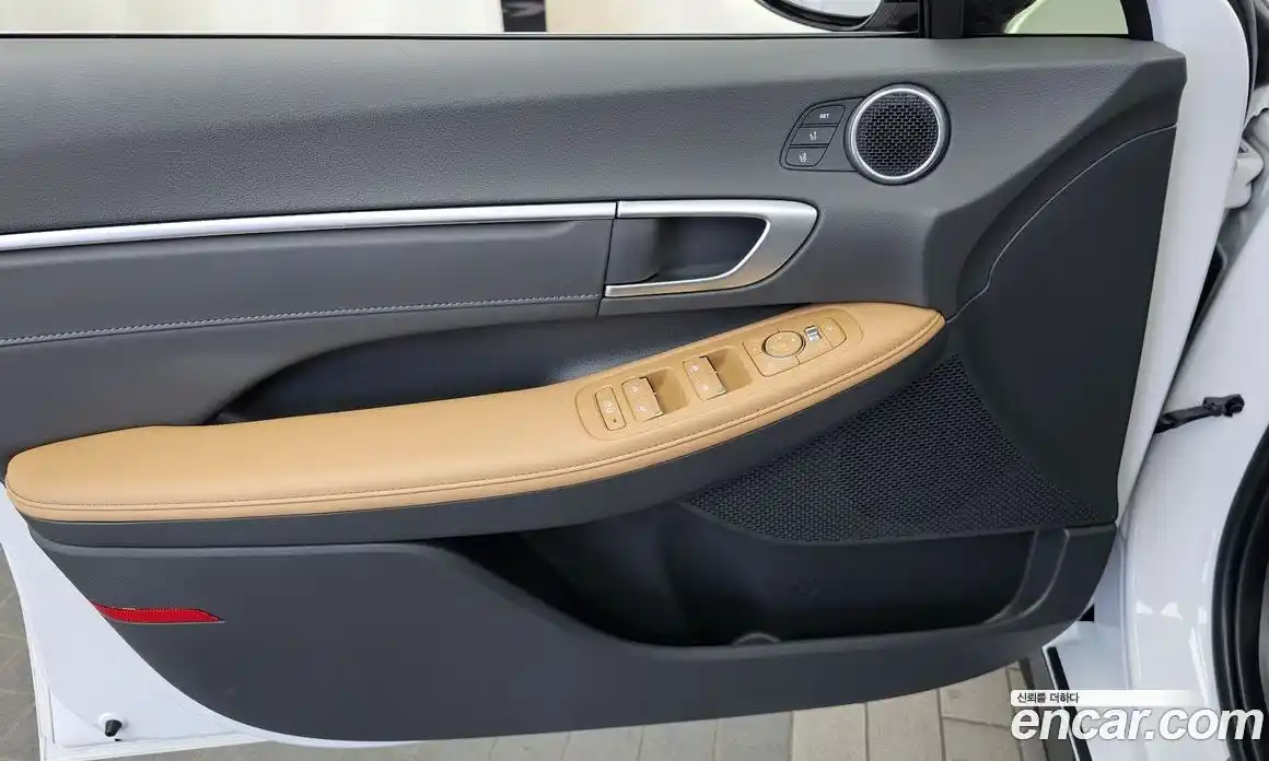 Hyundai Sonata 2025 1.6 автомат (гидро), фото 14