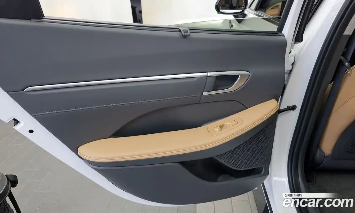 Hyundai Sonata 2025 1.6 автомат (гидро), фото 15