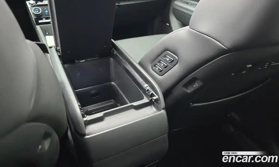Hyundai Santa Fe 2024 1.6 автомат (гидро), фото 25