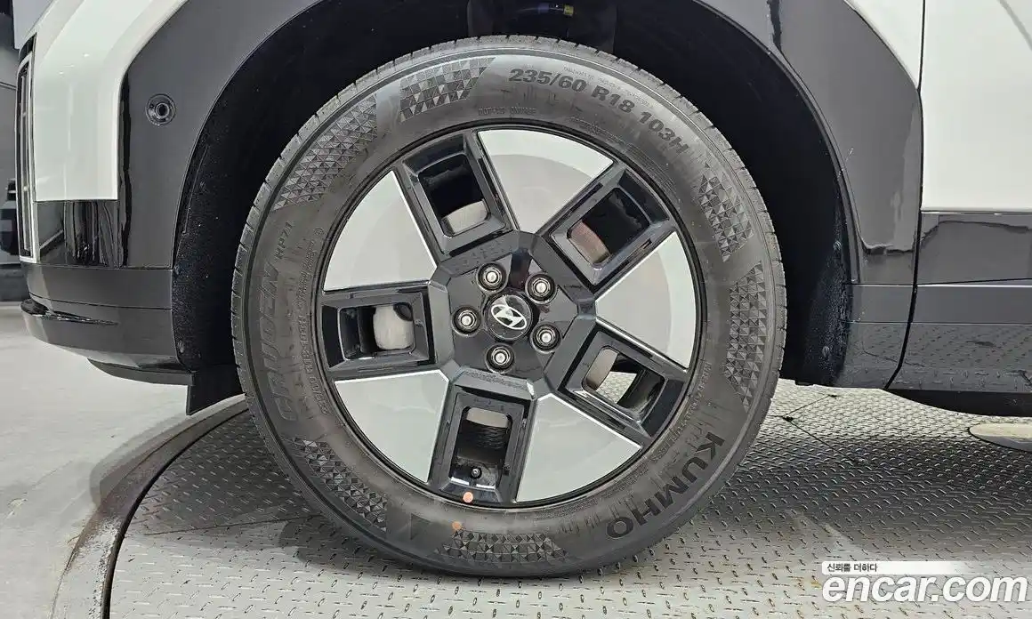 Hyundai Santa Fe 2024 1.6 автомат (гидро), фото 5