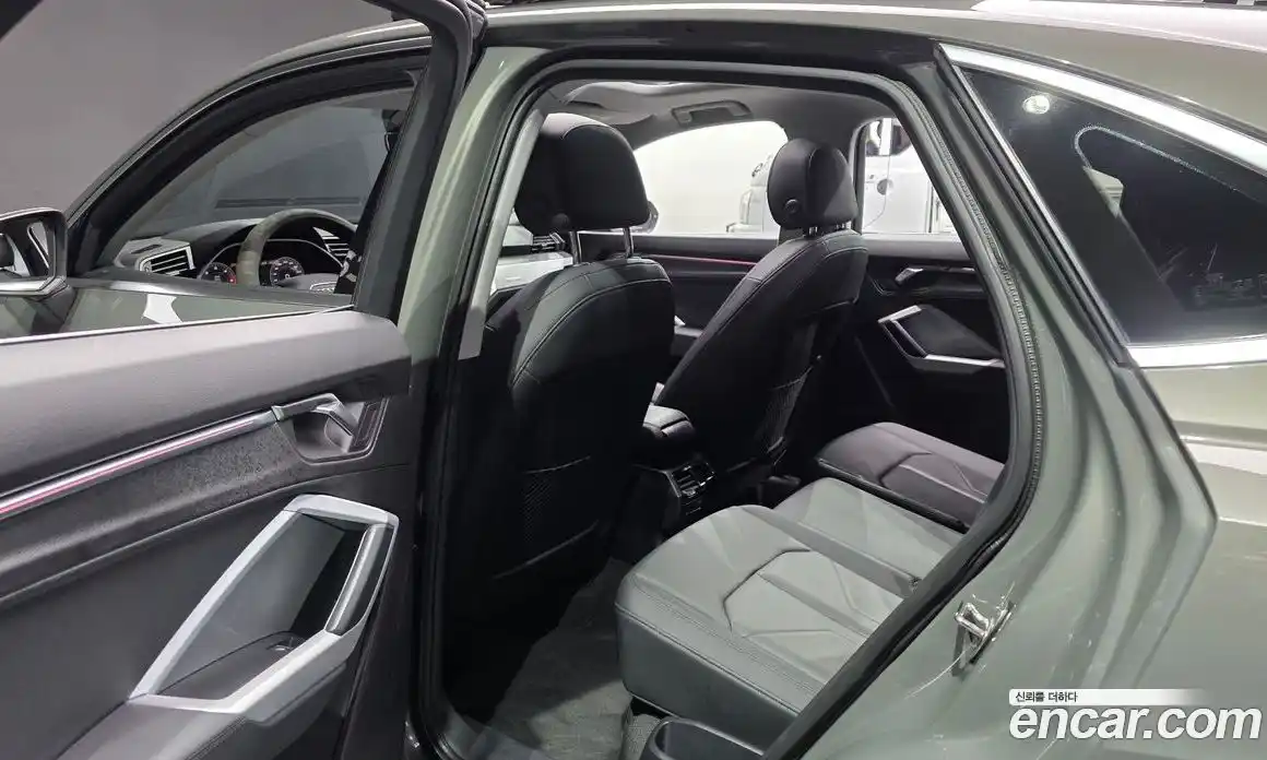 Audi Q3 2023 2.0 автомат (гидро), фото 17